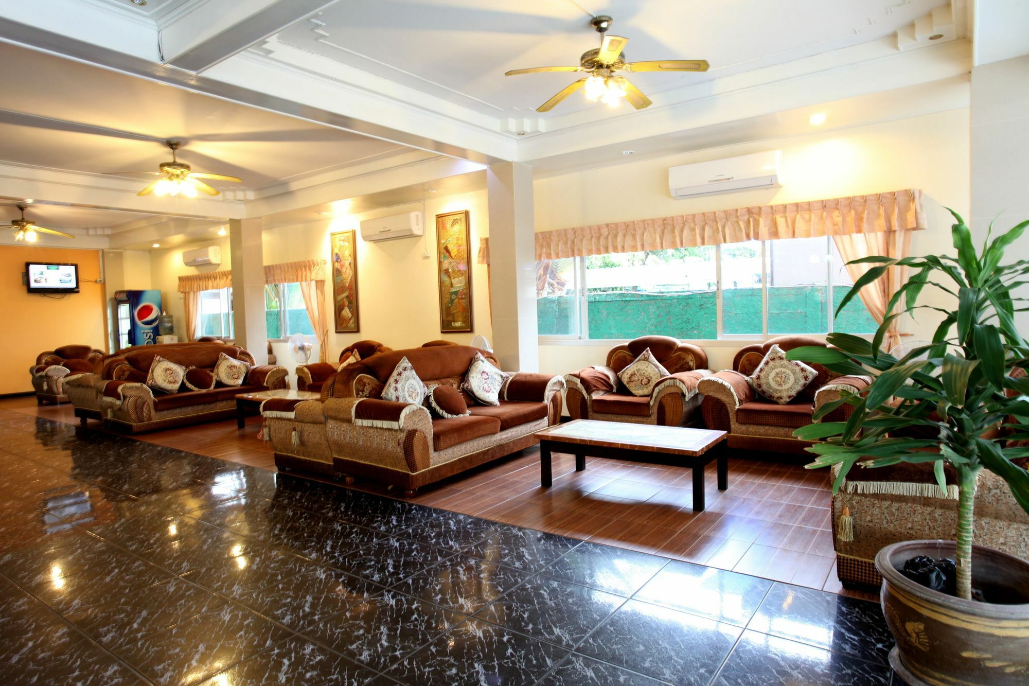 Home Pattaya Hotel Экстерьер фото